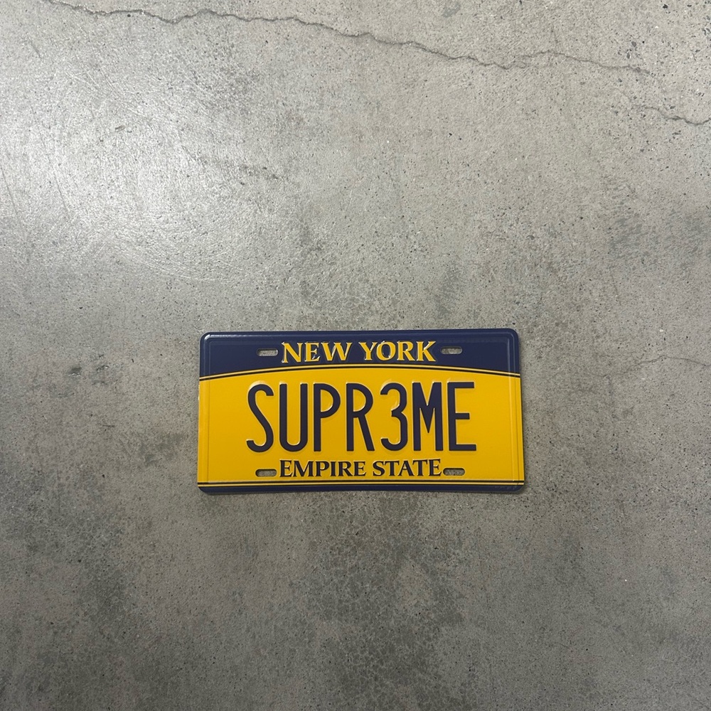 Supreme plate